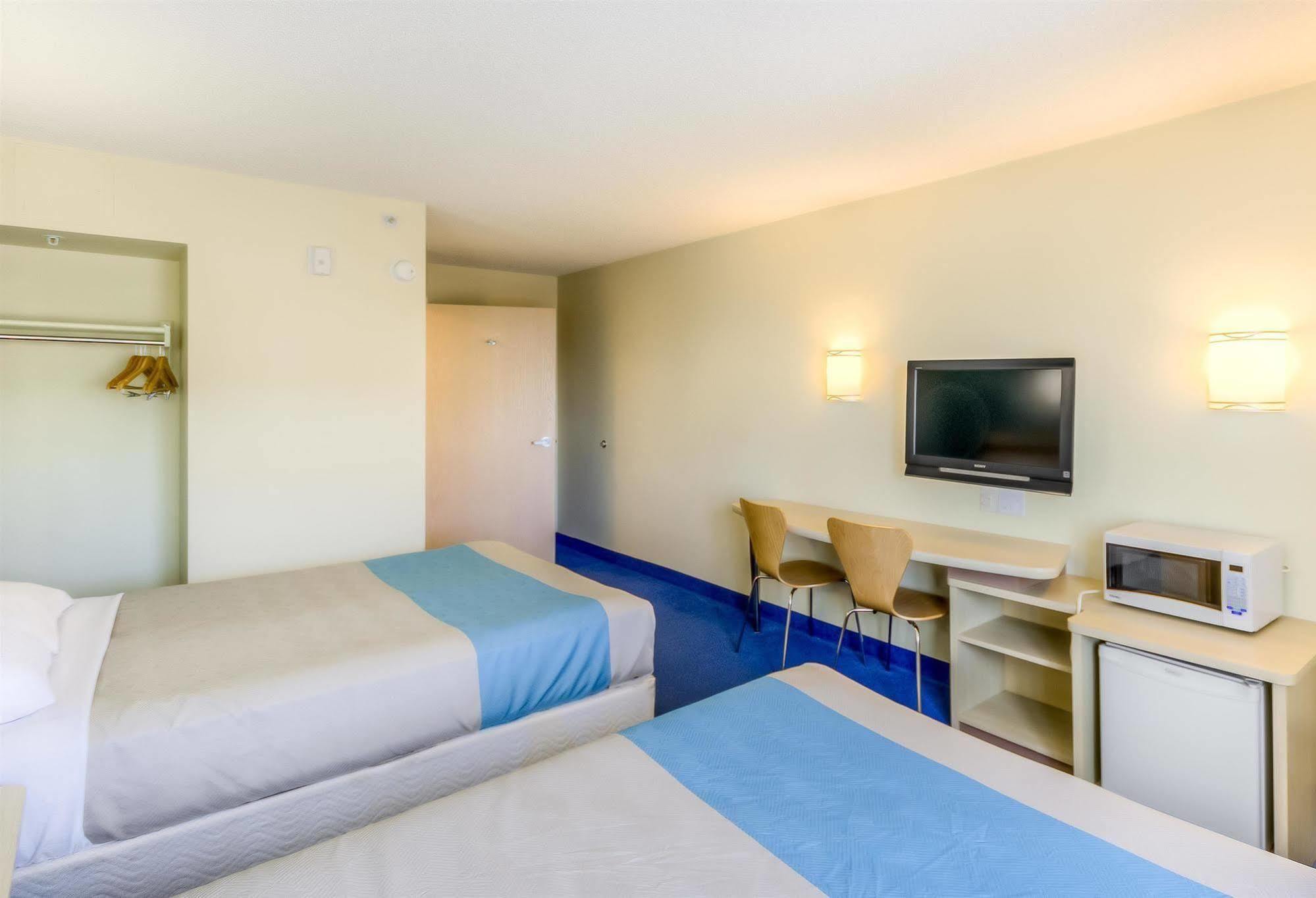 Motel 6-Estevan, Sk Dış mekan fotoğraf