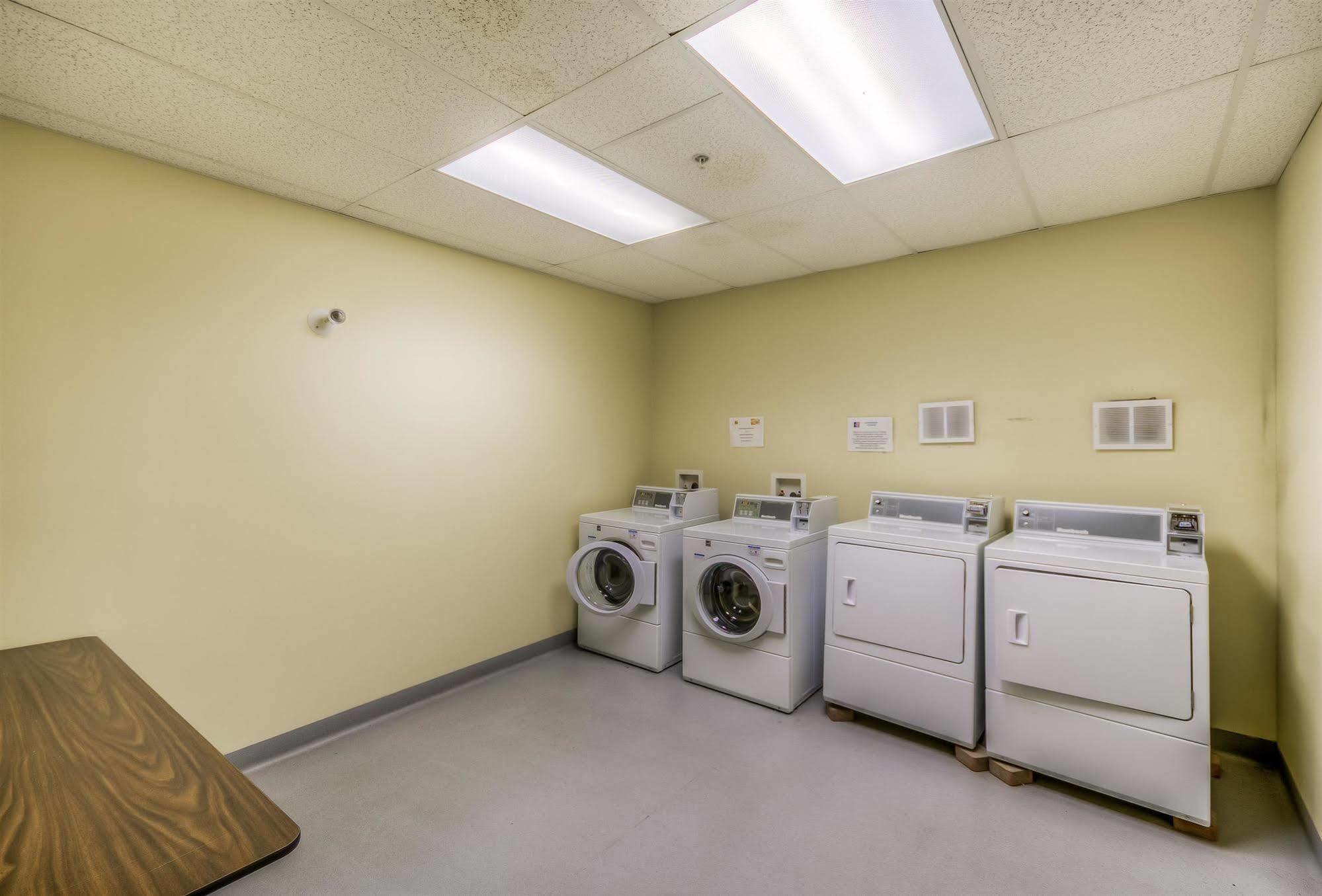 Motel 6-Estevan, Sk Dış mekan fotoğraf